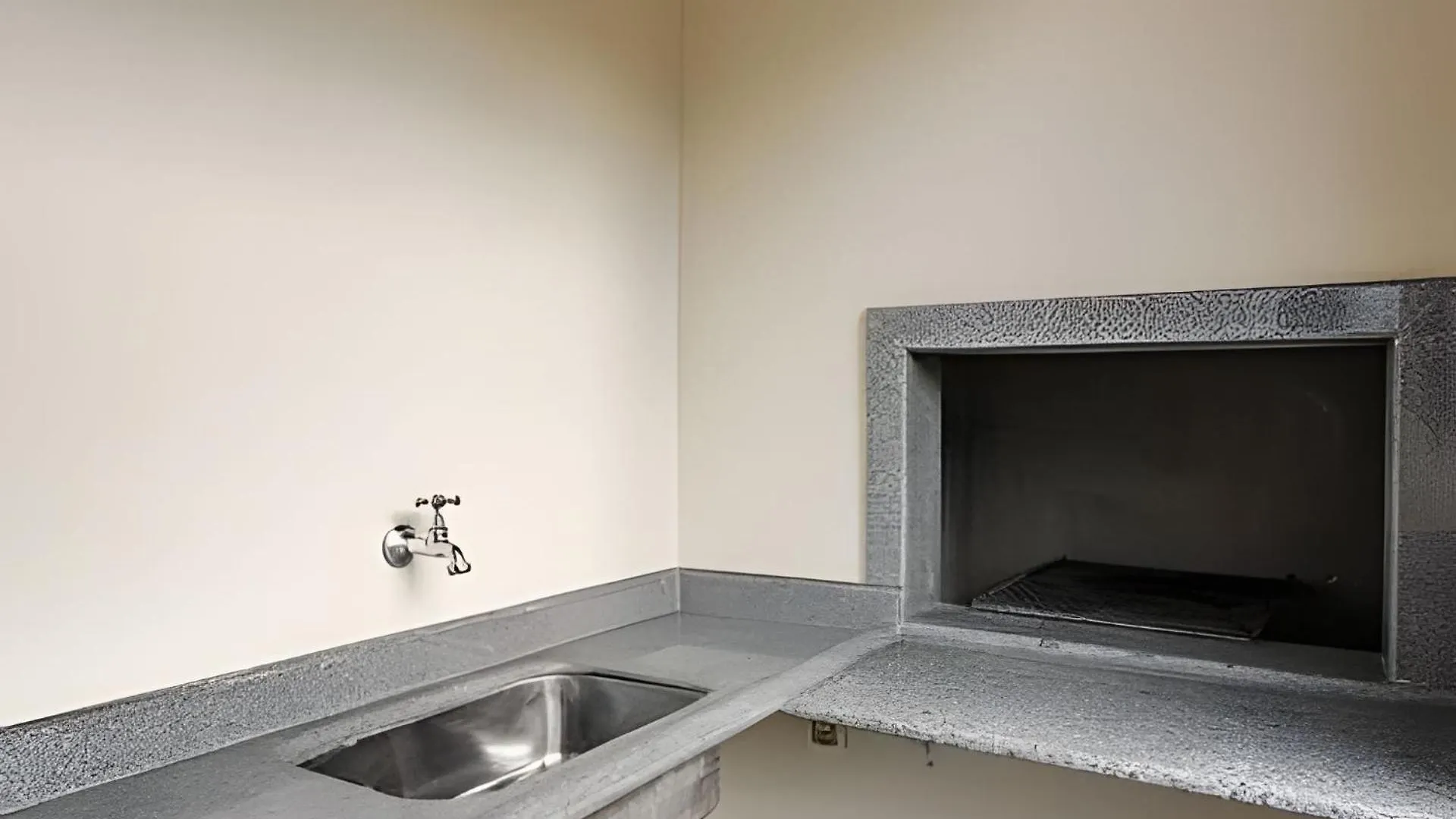 Apartamento Apto Grande Na Regiao Central De Florianopolis.